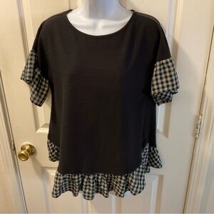 Doe & Rae Black Top with Checkered Sleeves